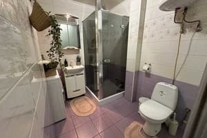 2-ком. ул. Дивногорская 13 (возле ресторана Вилла Олива) 9