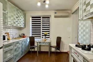 2-ком. ул. Дивногорская 13 (возле ресторана Вилла Олива) 5