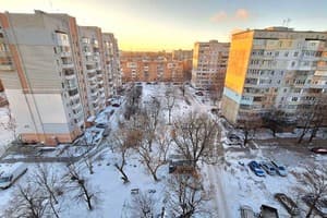4 кровати с кондиционером и балконом. Alex Apartments. 20