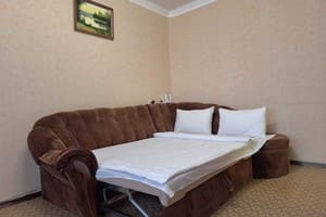 4 кровати с кондиционером и балконом. Alex Apartments. 43