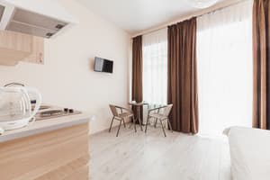 Апарт-отель Apartments near Deribasovskaya . Люкс двухместный с балконом 5