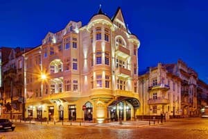 Готель Атлас Делюкс