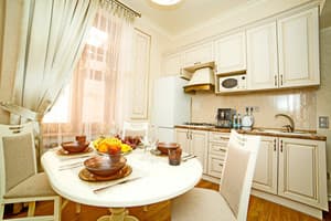 Квартира Барокко Терраса. Alex Apartments. Апартаменты двухместный Барокко Терраса + 3 доп места 15