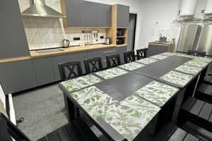 Хостел Батискаф. Место в женском 5-местном номере санузел на блок 9