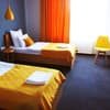 Отель Beehive Hotel. Стандарт двухместный  с двумя кроватями и видом на город 1