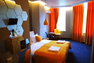 Отель Beehive Hotel. Стандарт двухместный  с видом на город и двор 4