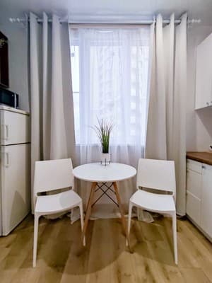 Белая студия рядом с Южным вокзалом 11