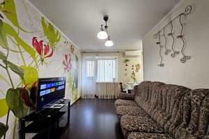 Квартира Ботаник. Alex Apartments (бесконтактное поселение 24/7). Семейный двухместный +3.  Ботаник 20