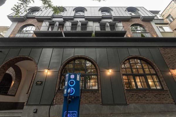 Brik Hotel 5