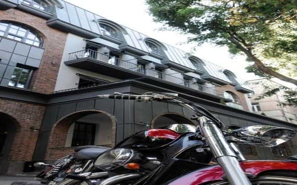 Brik Hotel 39