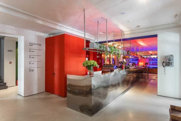 Brik Hotel 2
