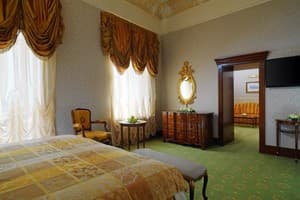 Отель Бристоль. Полулюкс двухместный  1