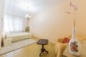 Квартира CN  Apartments. Двухкомнатная квартира на Майдане 1