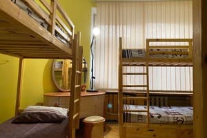 Хостел Центр. Место в женском 8-местном номере  1