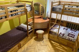 Хостел Центр. Место в женском 8-местном номере  2
