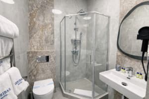 Отель Дерибас. Люкс двухместный двухкомнатный 10