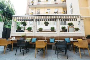 Отель Discovery Hotel