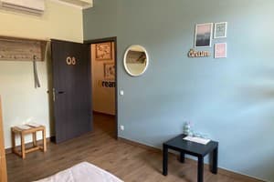 Хостел Dream Hostel Khmelnytskyi. Семейный двухместный + 2 доп. места 3