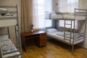 Хостел Друзья. Место в общем 6-местном номере  № 2 1