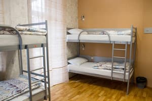 Хостел Друзья. Место в общем 6-местном номере  № 2 3