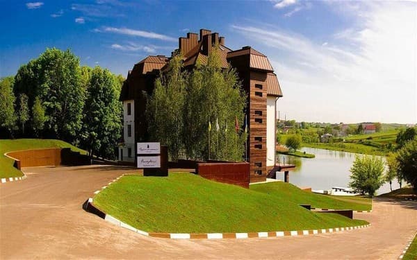 EVE BOUTIQUE LAKEFRONT RESORT 4