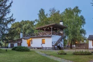 Гостинний двір на хуторі Хрещатик 20