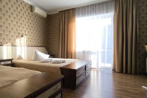 Отель Hermes Resort Hotel. Комфорт трехместный  5