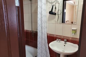 Хостел Home&Heart. Напівлюкс двомісний  10