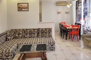 Квартира Home Hotel ул. Пушкинская, 2/7. Апартаменты 4-местный Трёхкомнатная квартира, ул. Пушкинская, 2/7 2