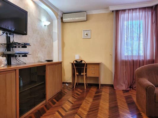 Home Hotel вул. Спасська, 25/17 5