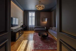 Бутик-отель Lion's Castle. Люкс двухместный Замок 7