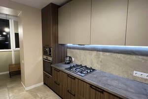 Lutsk, вул. Привокзальна, 10в 8