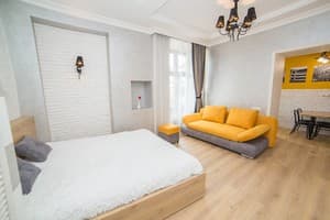 Квартира Lviv4U пл. Мицкевича, 5б. Апартаменты 4-местный  1