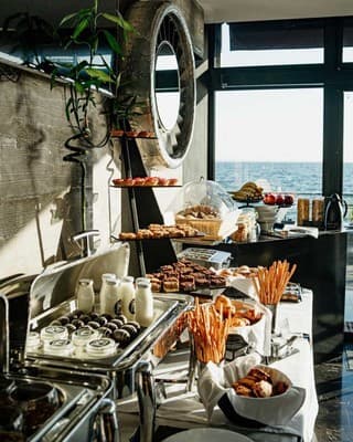 M1 Club Hotel 6