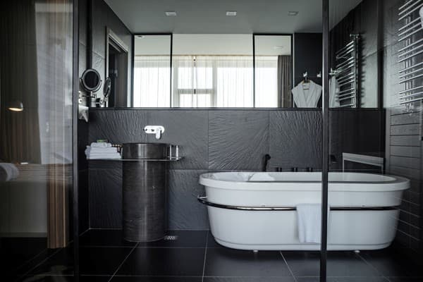 M1 Club Hotel 19
