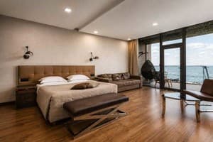 Готель M1 Club Hotel. Делюкс одномісний з терасою, вид на море 3