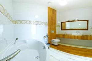 Отель MARISS hotel & business. Люкс двухместный трехкомнатный Bussines 9