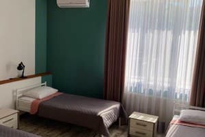 Отель MARISS hotel & business. Стандарт трехместный  1