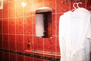 Мини-отель Mamba Hotel. №4 Романтический номер с джакузи – в укрытии 12