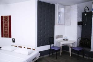 Мини-отель Mamba Hotel. №8 Семейный номер с качелью - в укрытие 9