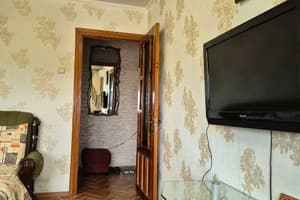 Однокомнатная на проспекте Рынок Украина, 6 слободская 9