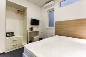 Готель Orange Hotel. Економ двомісний класик без виду 2
