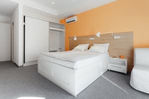 Готель Orange Hotel. Напівлюкс двомісний  2