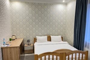 Отель Park Hotel. Стандарт 4-местный с видом на озеро 6