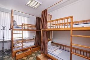 Хостел Perron. Место в женском 6-местном номере  1