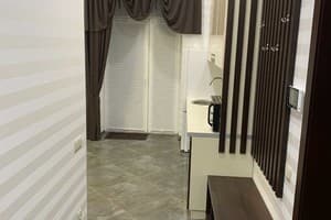 Петровский 13