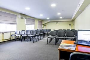 Отель Raziotel Кривой Рог. Конференц Зал 65-местный Рацио 1