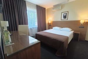 Отель Raziotel Кривой Рог. Люкс двухместный  9