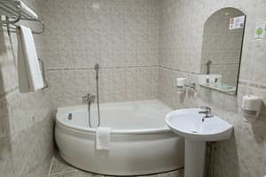 Отель Raziotel Кривой Рог. Люкс двухместный  11