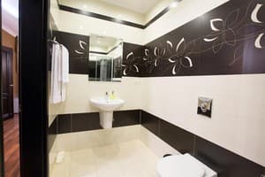 Мини-отель Royal. Люкс двухместный двухкомнатный + 1 13